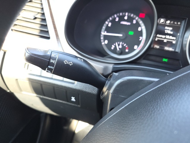 2017 Hyundai Santa Fe SE photo 12