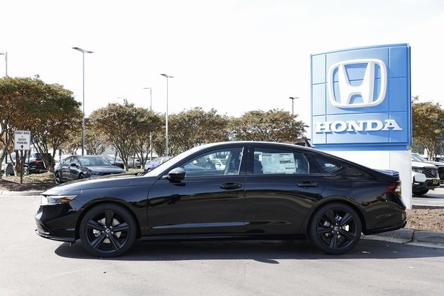 2025 Honda Accord Sport-L photo 3
