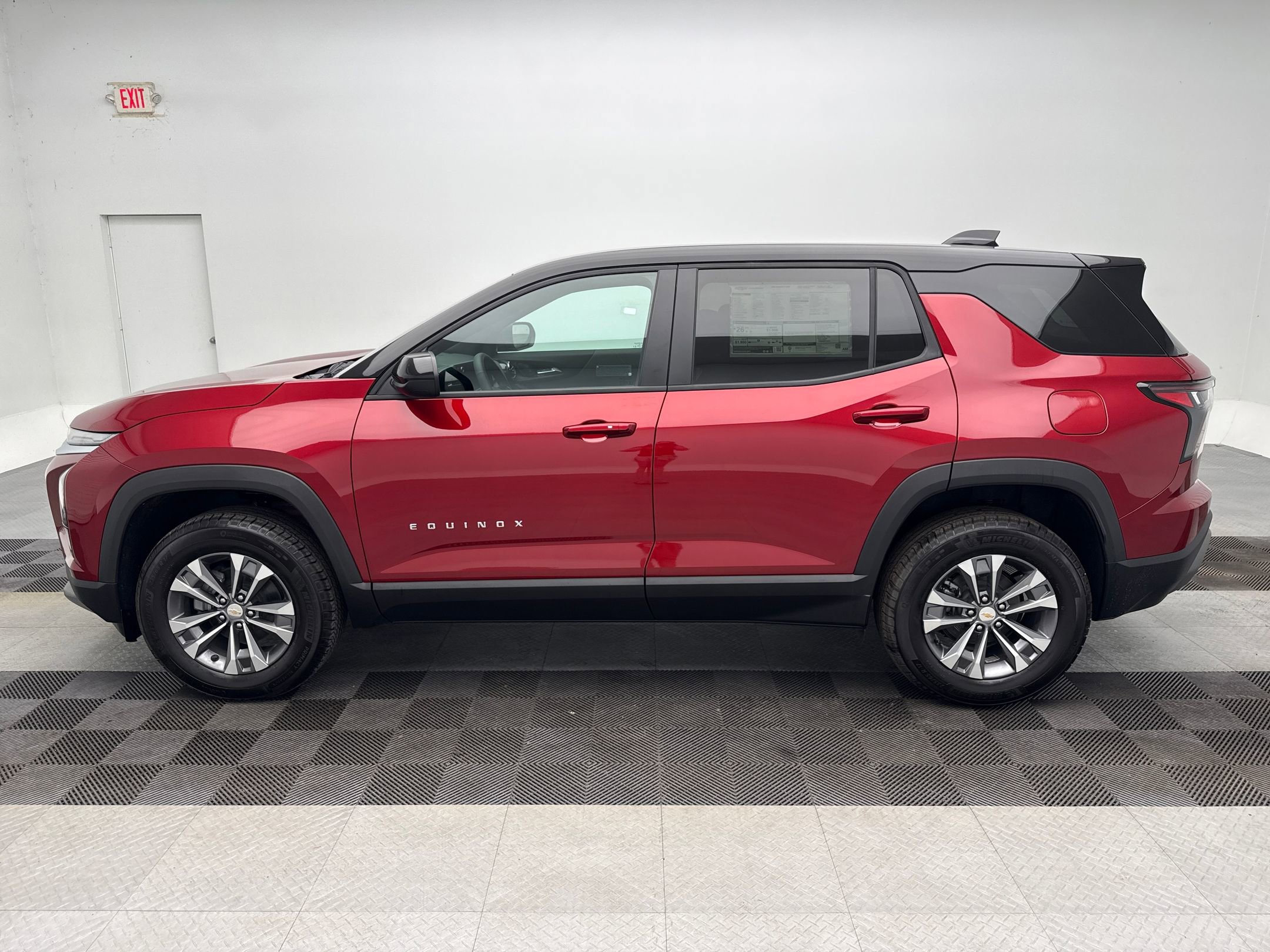2026 Chevrolet Equinox LT photo 2
