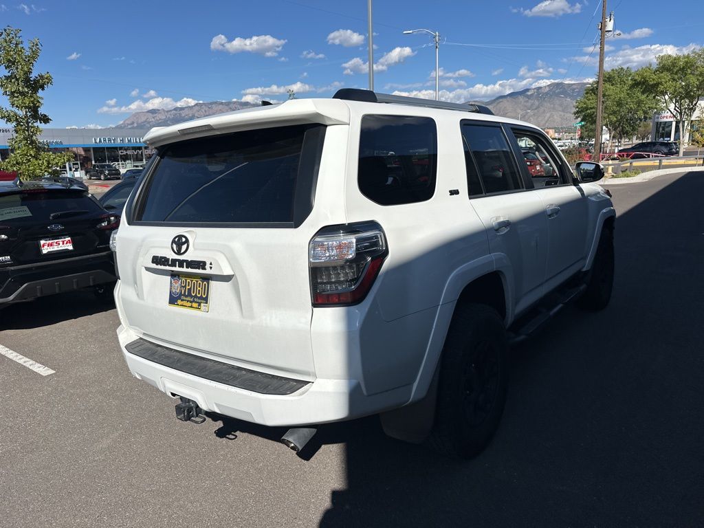 2020 Toyota 4Runner SR5 Premium photo 5