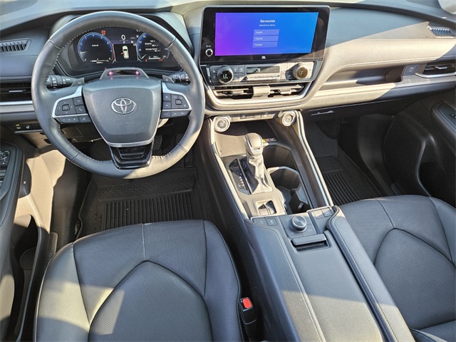 2024 Toyota Grand Highlander Platinum photo 9