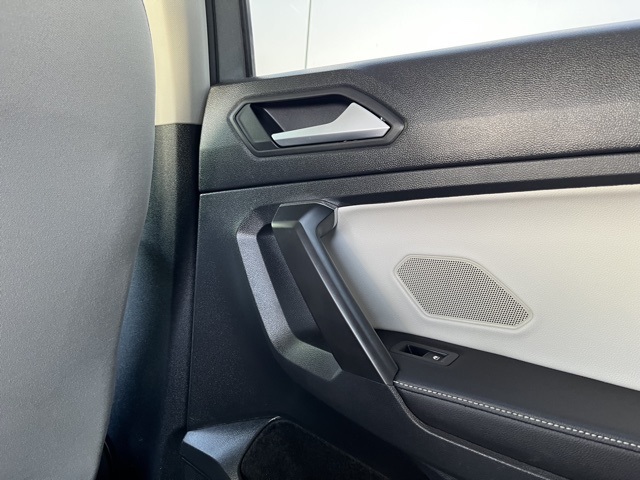 2022 Volkswagen Tiguan S photo 42