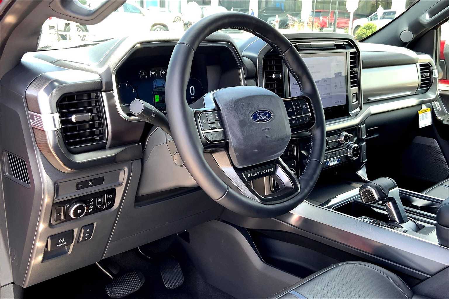 2025 Ford F-150 Platinum photo 16