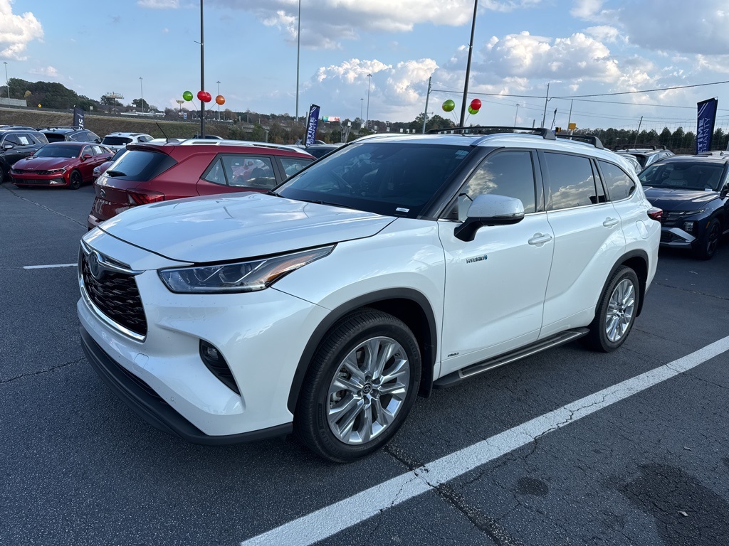 2021 Toyota Highlander Limited's photo