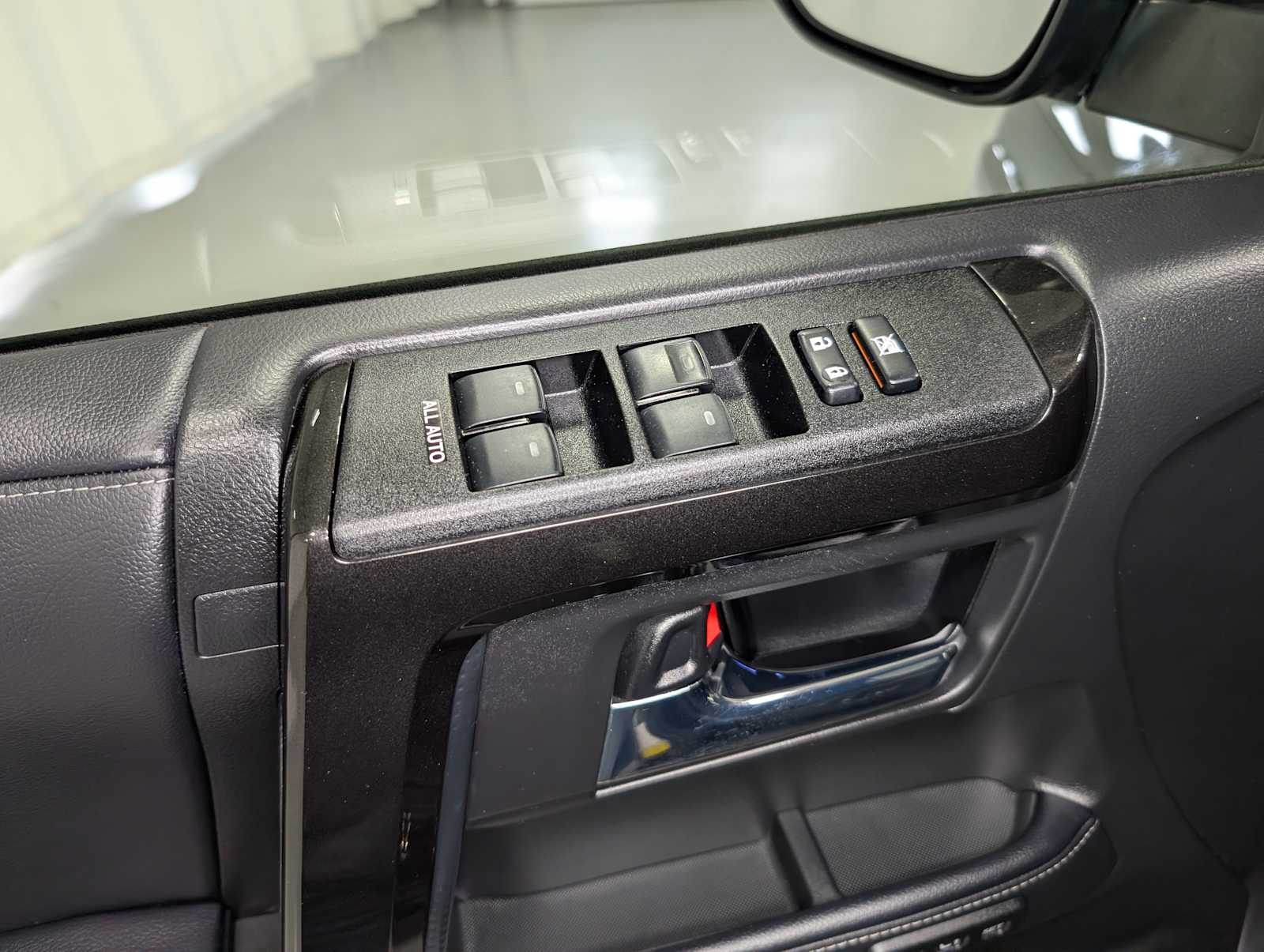 2020 Toyota 4Runner Nightshade Edition photo 36