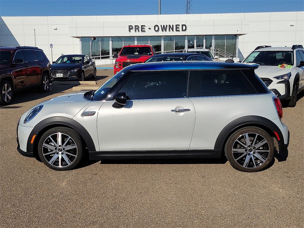 2022 Mini Cooper 2 Door Hardtop S photo 6