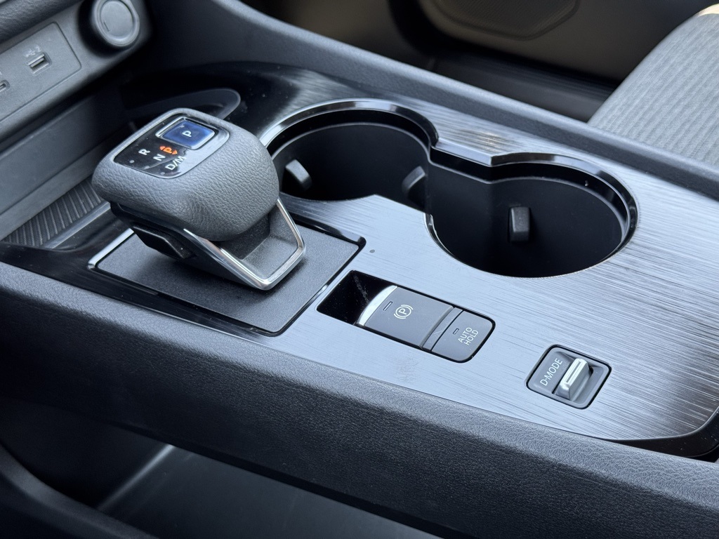 2022 Nissan Rogue SV photo 25
