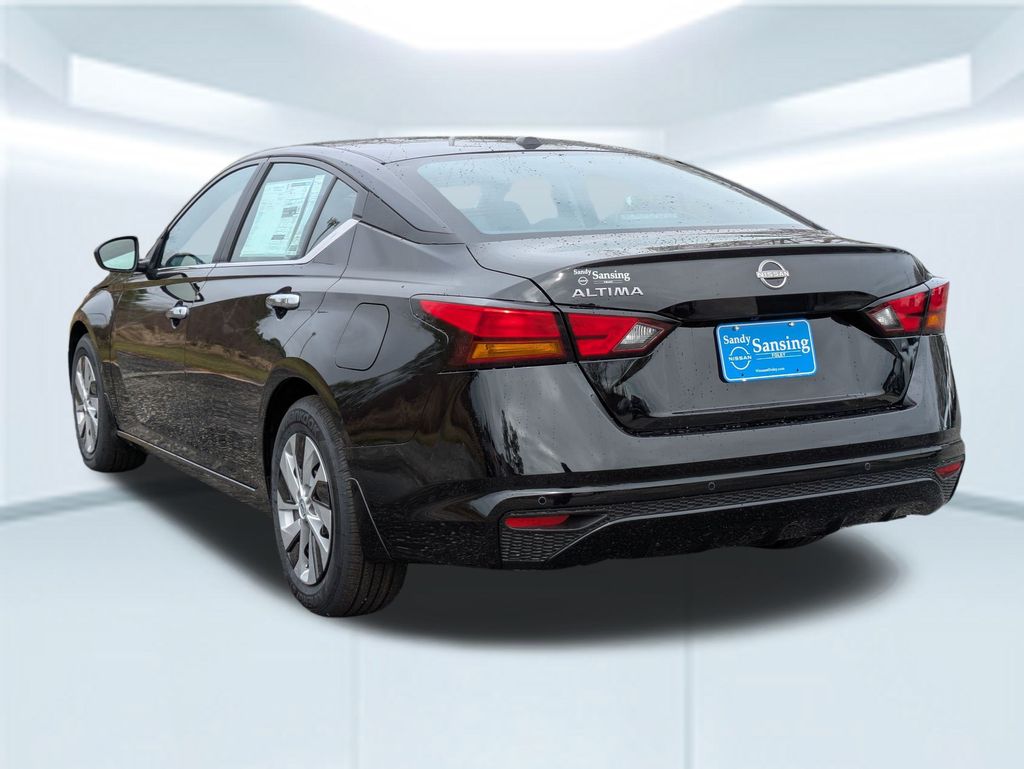 2025 Nissan Altima 2.5 S photo 3