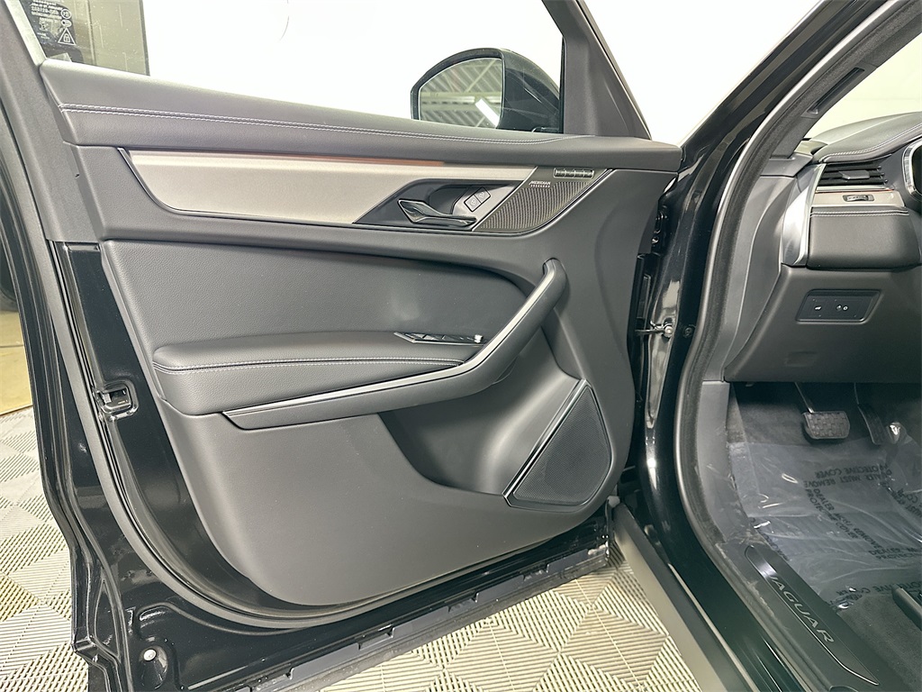2026 Jaguar F-PACE P250 R-Dynamic S photo 20