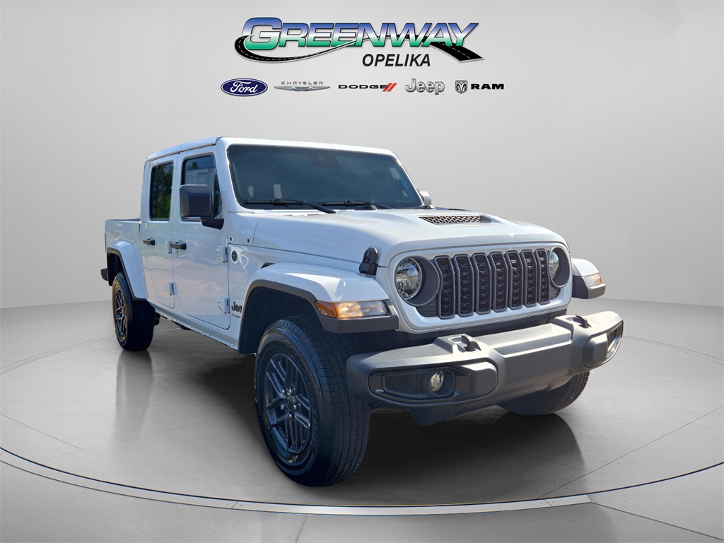 2025 Jeep Gladiator Sport S's photo