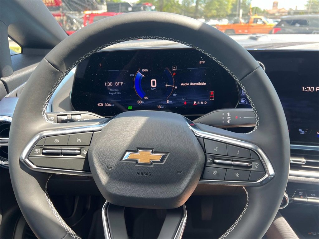 2025 Chevrolet Equinox EV 1LT photo 13