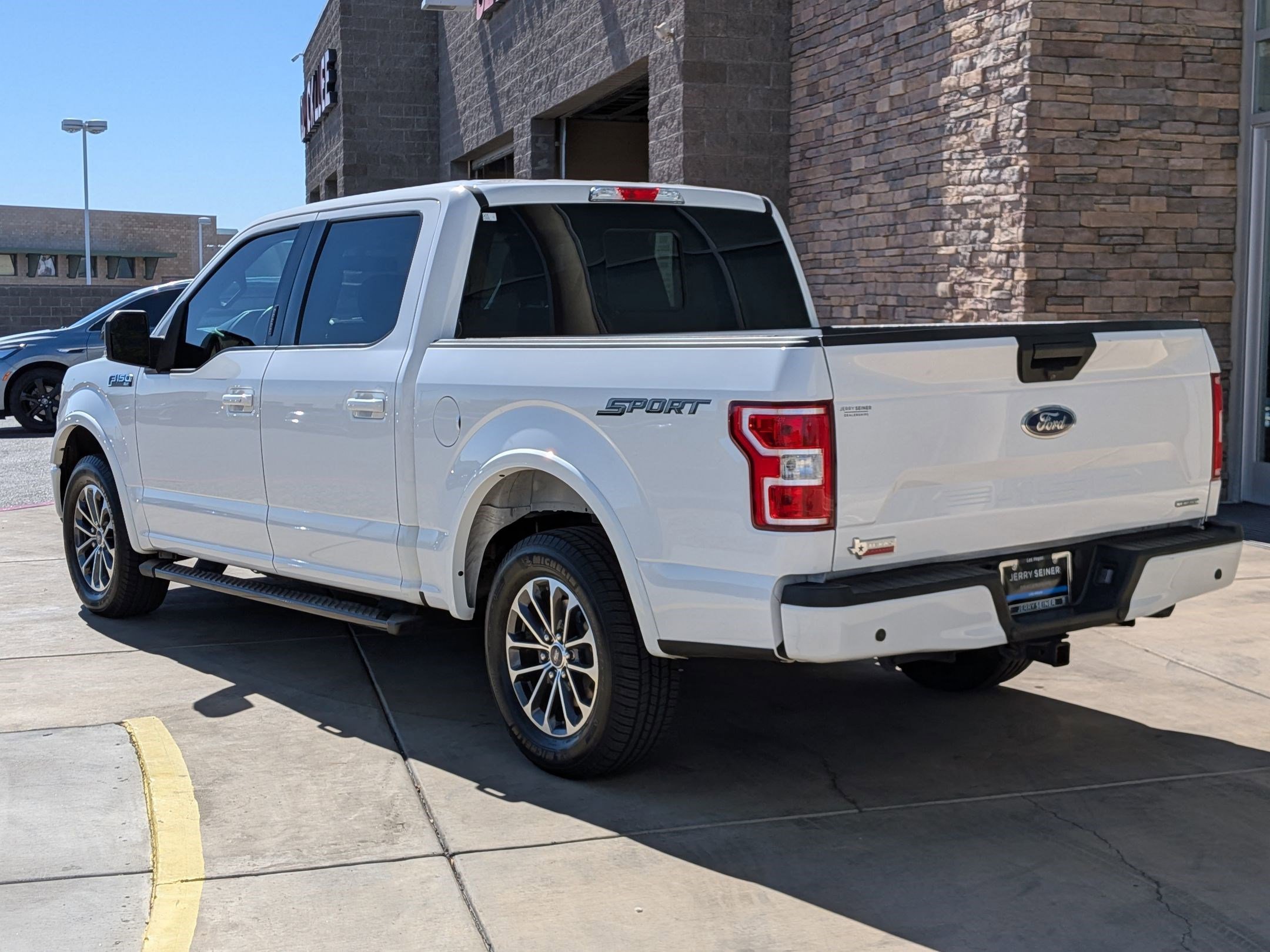 2020 Ford F-150 XLT photo 3