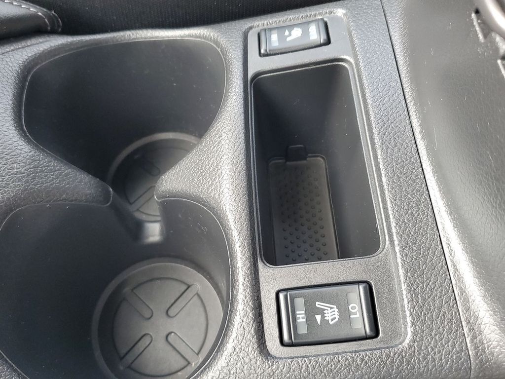 2019 Nissan Rogue SL photo 30
