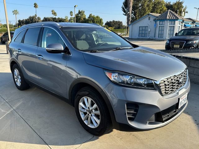 2020 Kia Sorento LX photo 2
