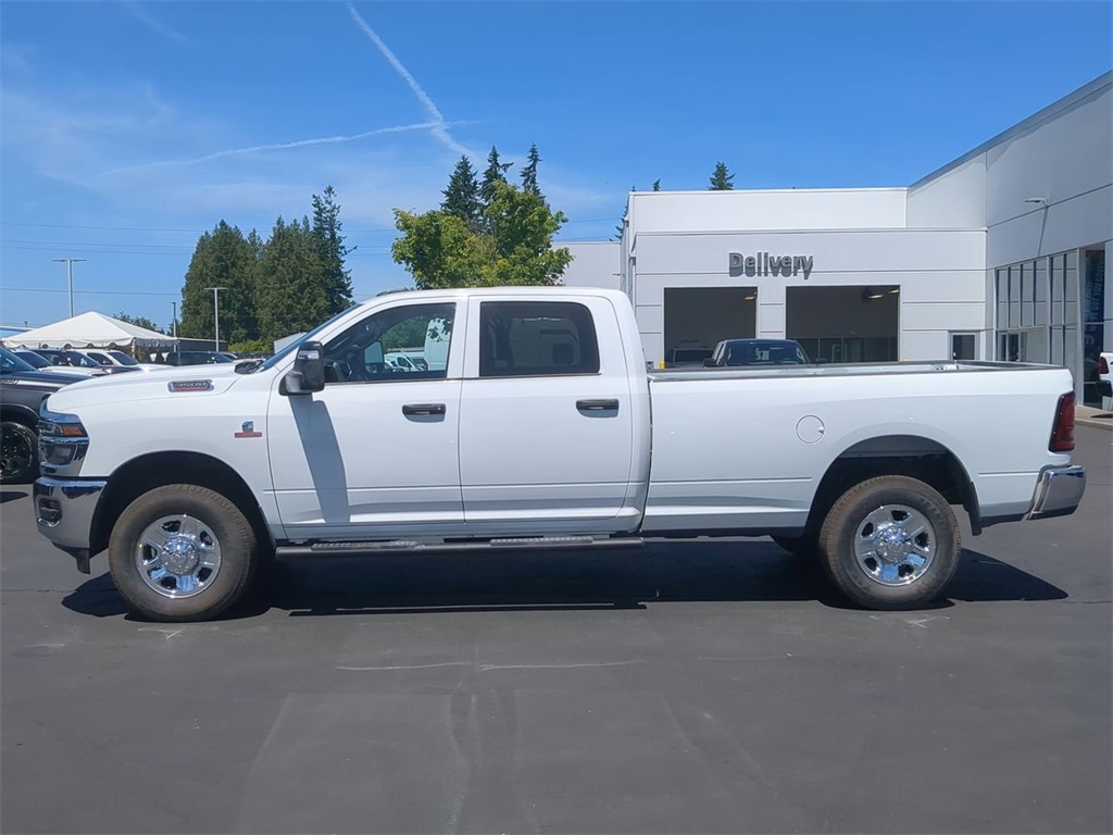 2025 Ram 3500 Tradesman photo 2