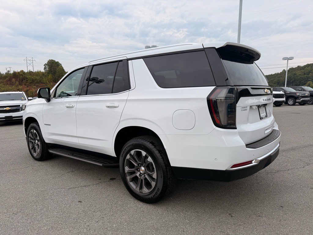 2025 Chevrolet Tahoe LT photo 2