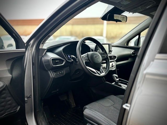2019 Hyundai Santa Fe SE photo 4