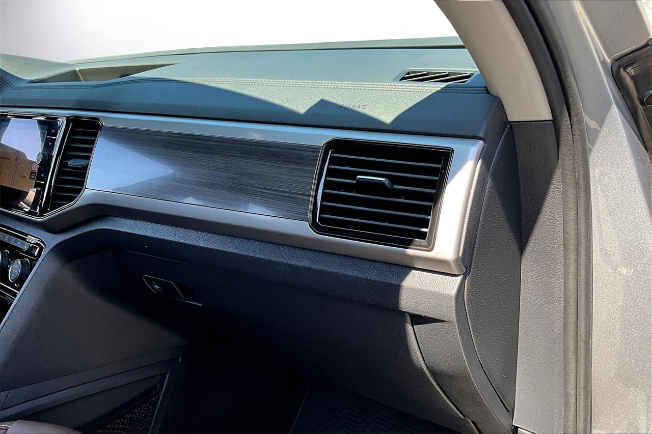 2021 Volkswagen Atlas SEL photo 18