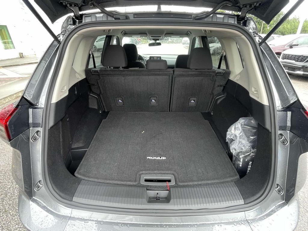 Used 2025 Gray Nissan S image 9