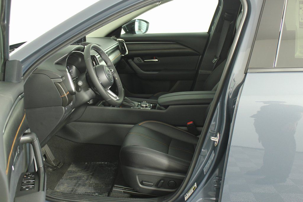 2025 Mazda CX-50 Premium Plus photo 4