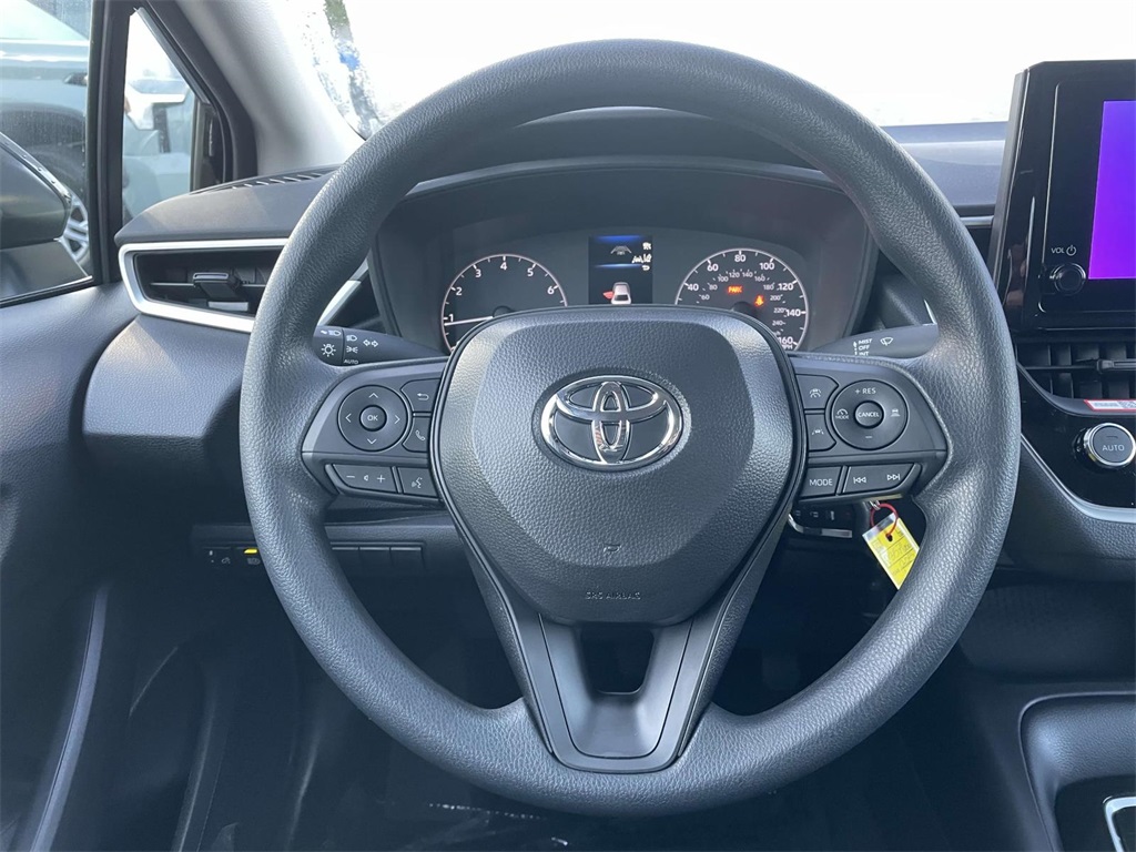 2025 Toyota Corolla LE photo 15