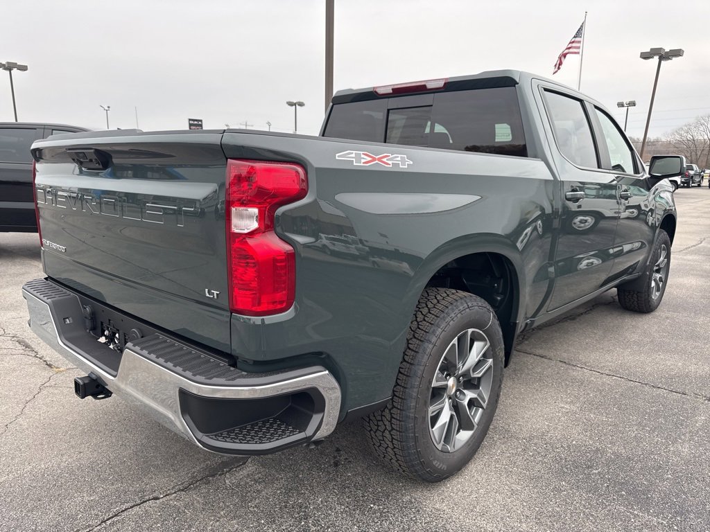 2026 Chevrolet Silverado 1500 LT photo 3