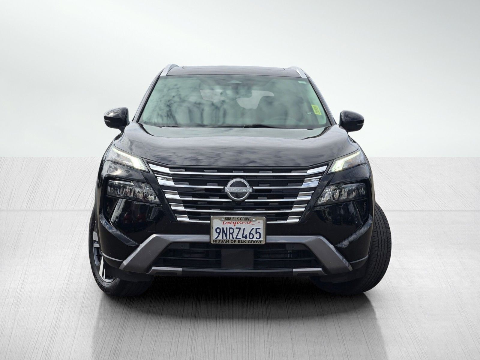 2024 Nissan Rogue SL photo 2
