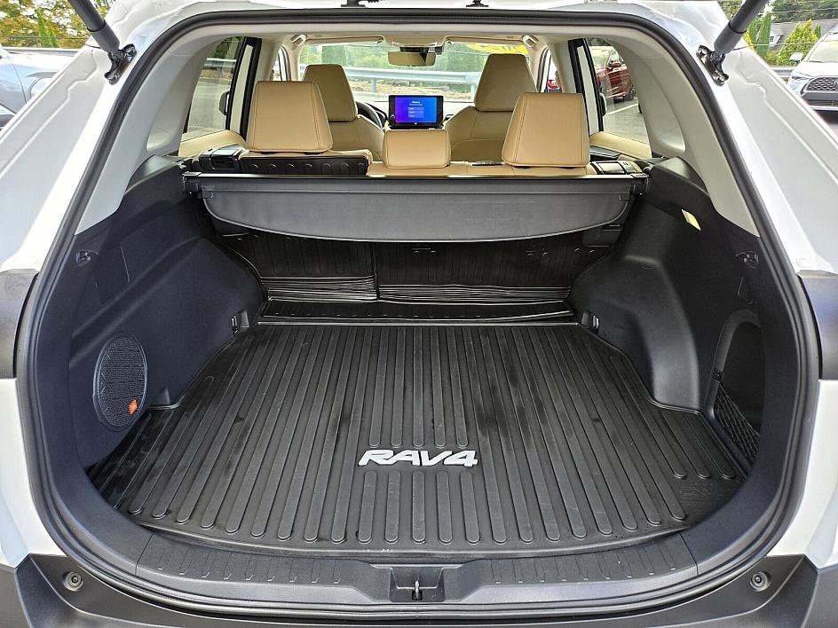 2024 Toyota RAV4 Hybrid Limited photo 14