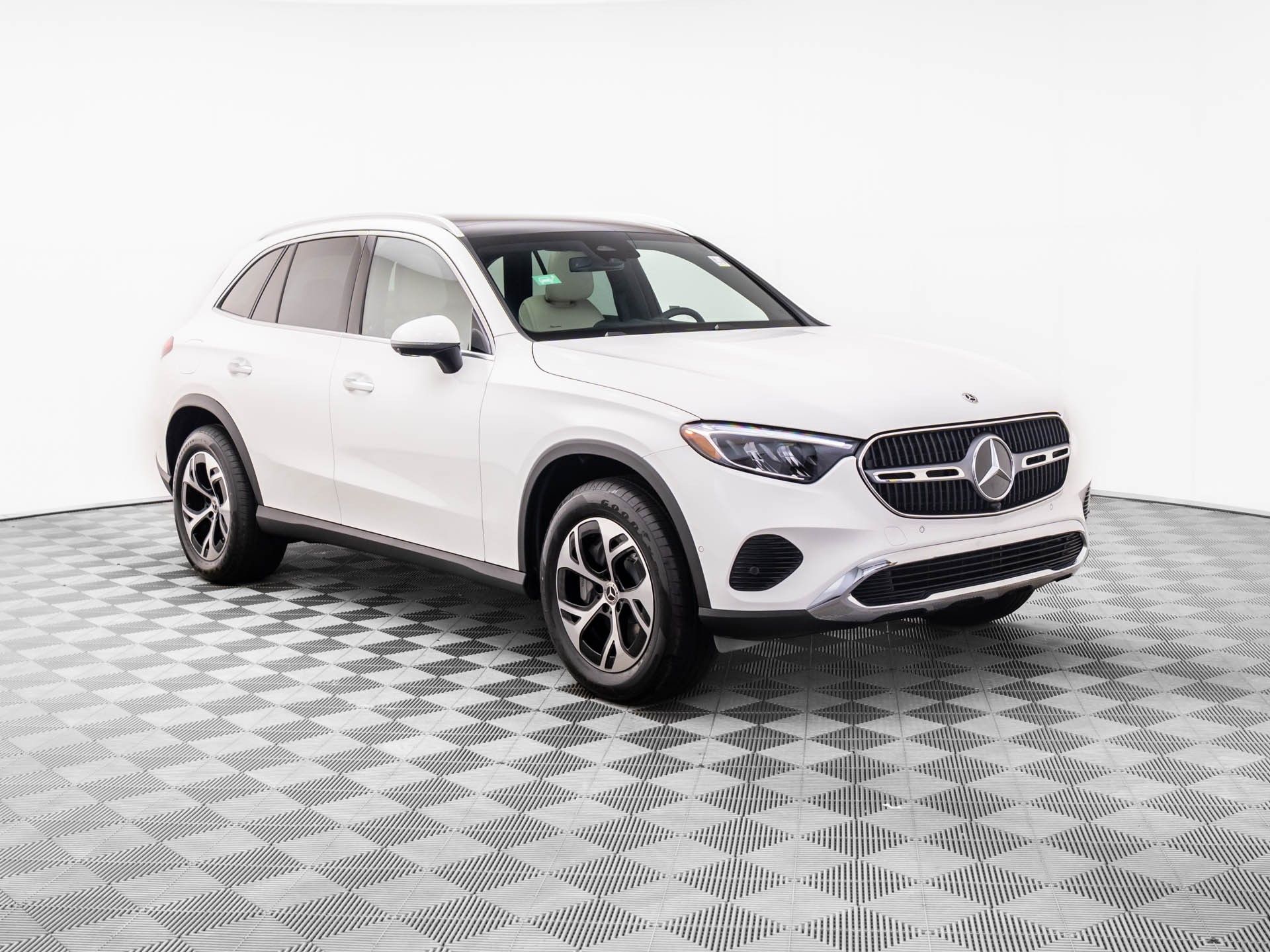 2026 Mercedes Benz GLC 350e 4MATIC photo 7