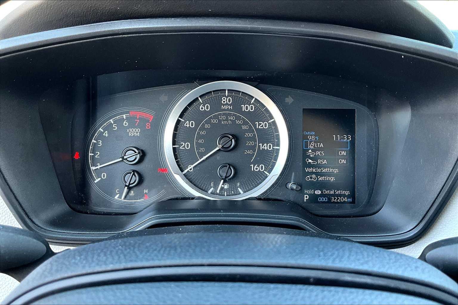 2022 Toyota Corolla LE photo 23