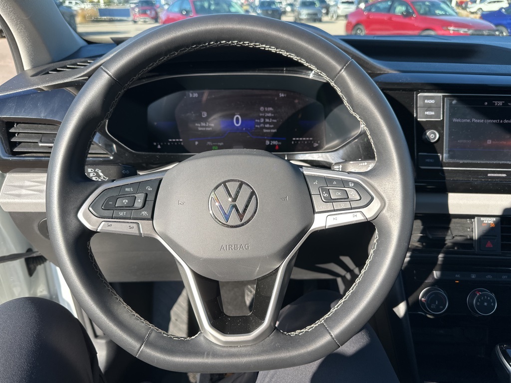 2024 Volkswagen Taos S photo 4