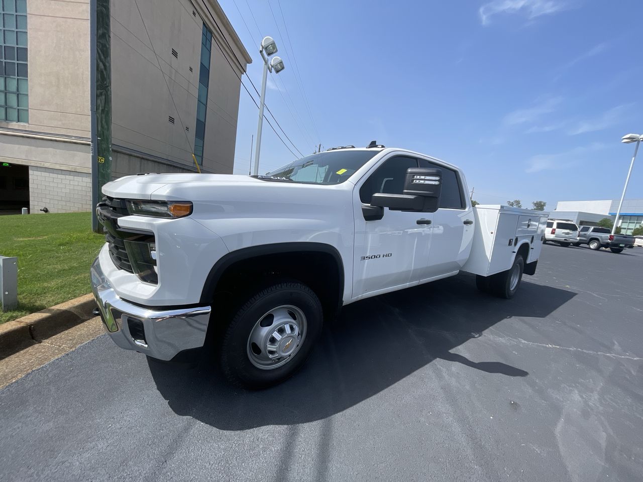 2024 Chevrolet Silverado 3500HD Work Truck photo 36