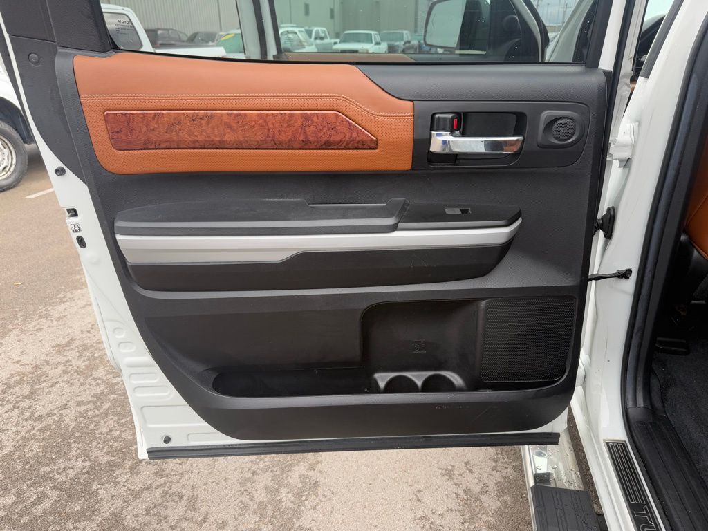 2020 Toyota Tundra Platinum Grade photo 11