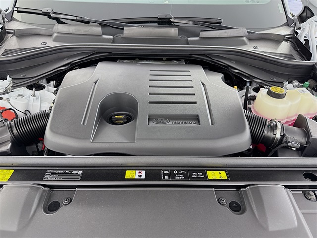 2025 Land Rover Range Rover SE photo 29