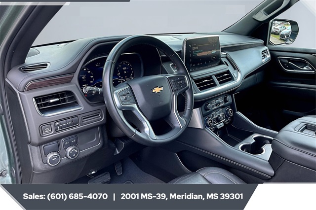 2023 Chevrolet Suburban LT photo 11
