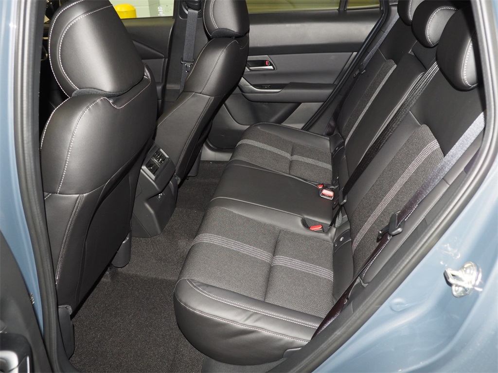 2025 Mazda CX-50 2.5 S Preferred photo 3