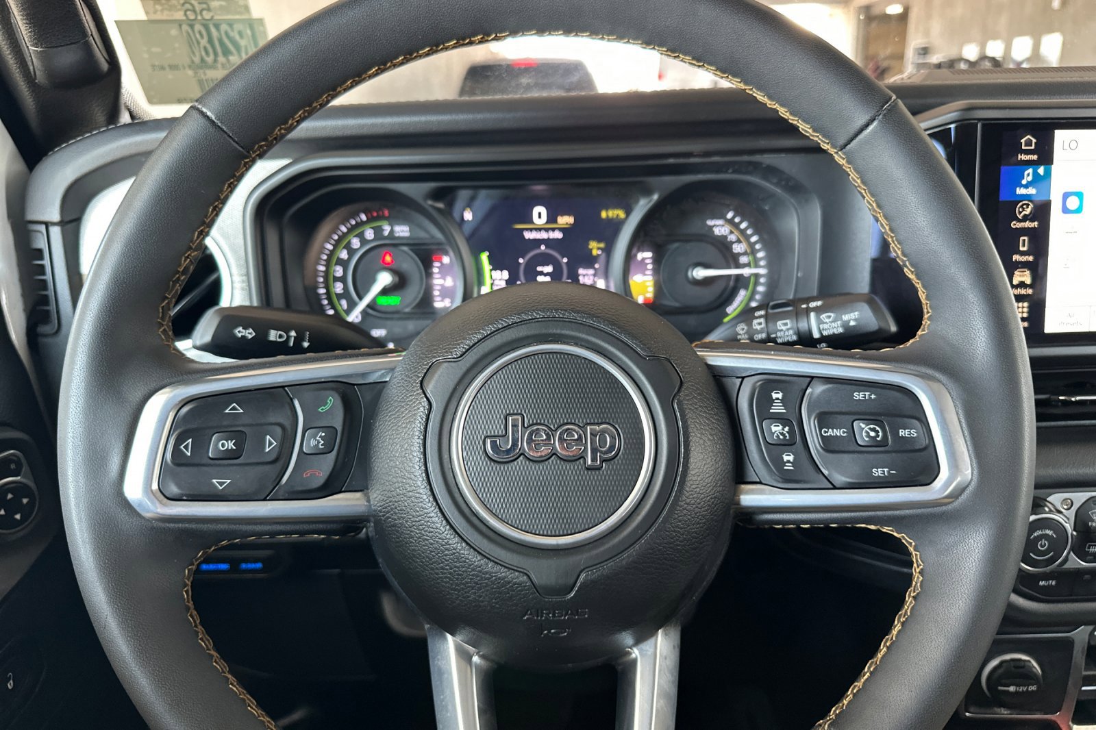 2024 Jeep Wrangler Sahara 4xe photo 22