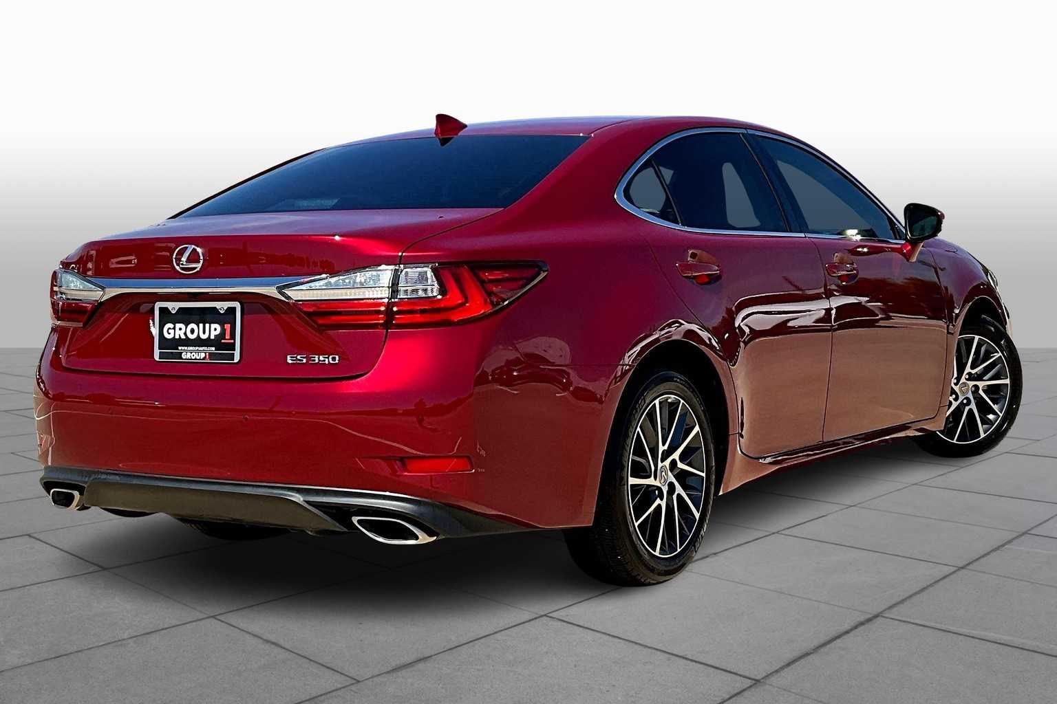 2017 Lexus ES 350 photo 12