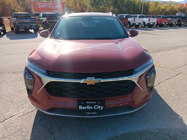 2026 Chevrolet Trax LT photo 2