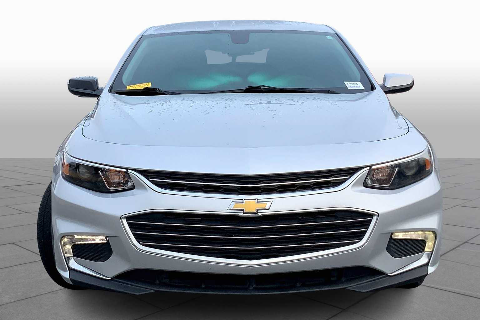 Used 2018 Chevrolet Malibu 1LT with VIN 1G1ZD5ST1JF130134 for sale in Bluffton, SC