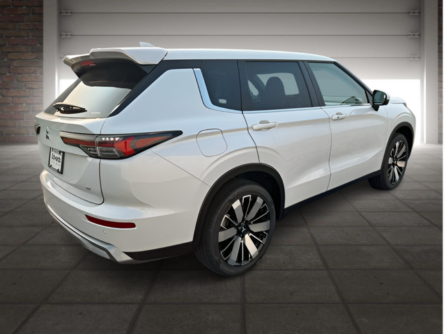 2025 Mitsubishi Outlander SE Ralliart photo 3
