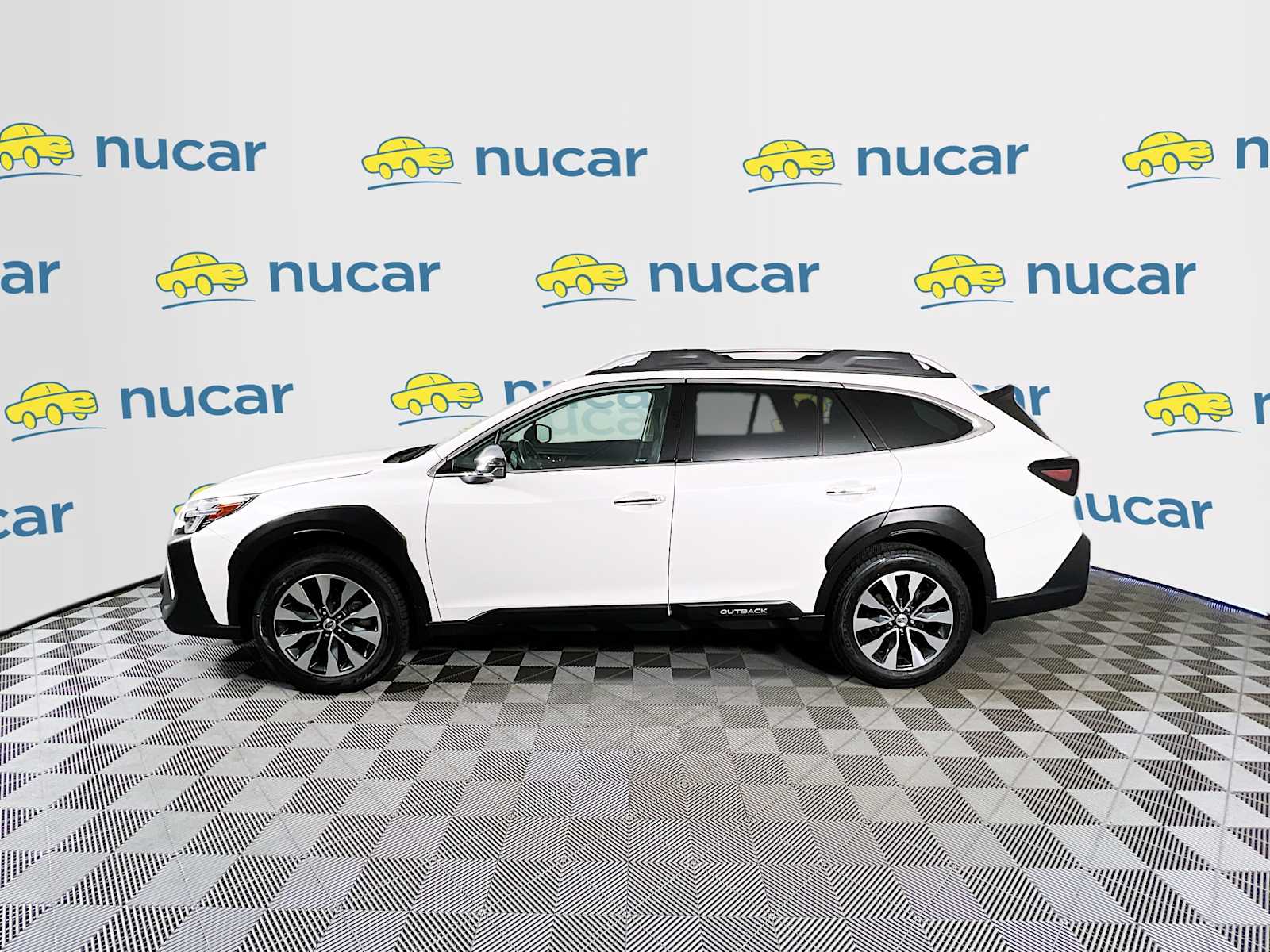 2023 Subaru Outback Touring XT photo 3