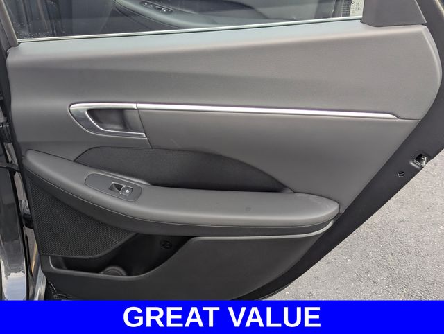 2022 Hyundai Sonata SEL photo 12