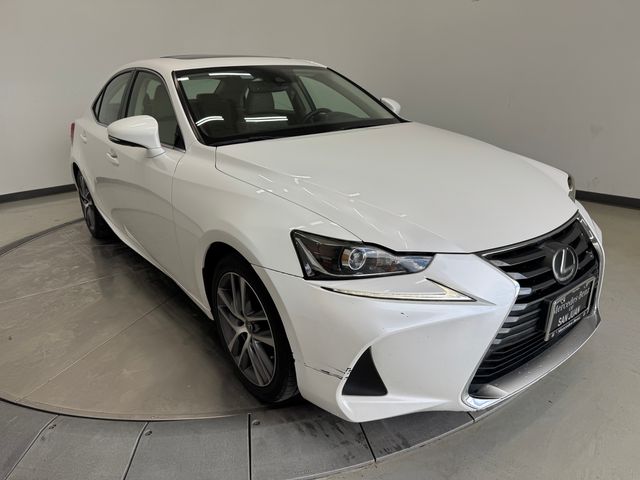 2019 Lexus IS 300's photo