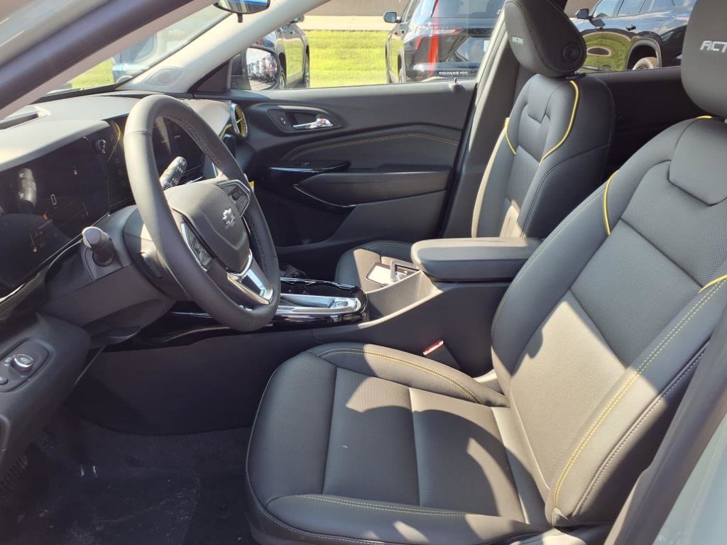 2025 Chevrolet Trax ACTIV photo 14