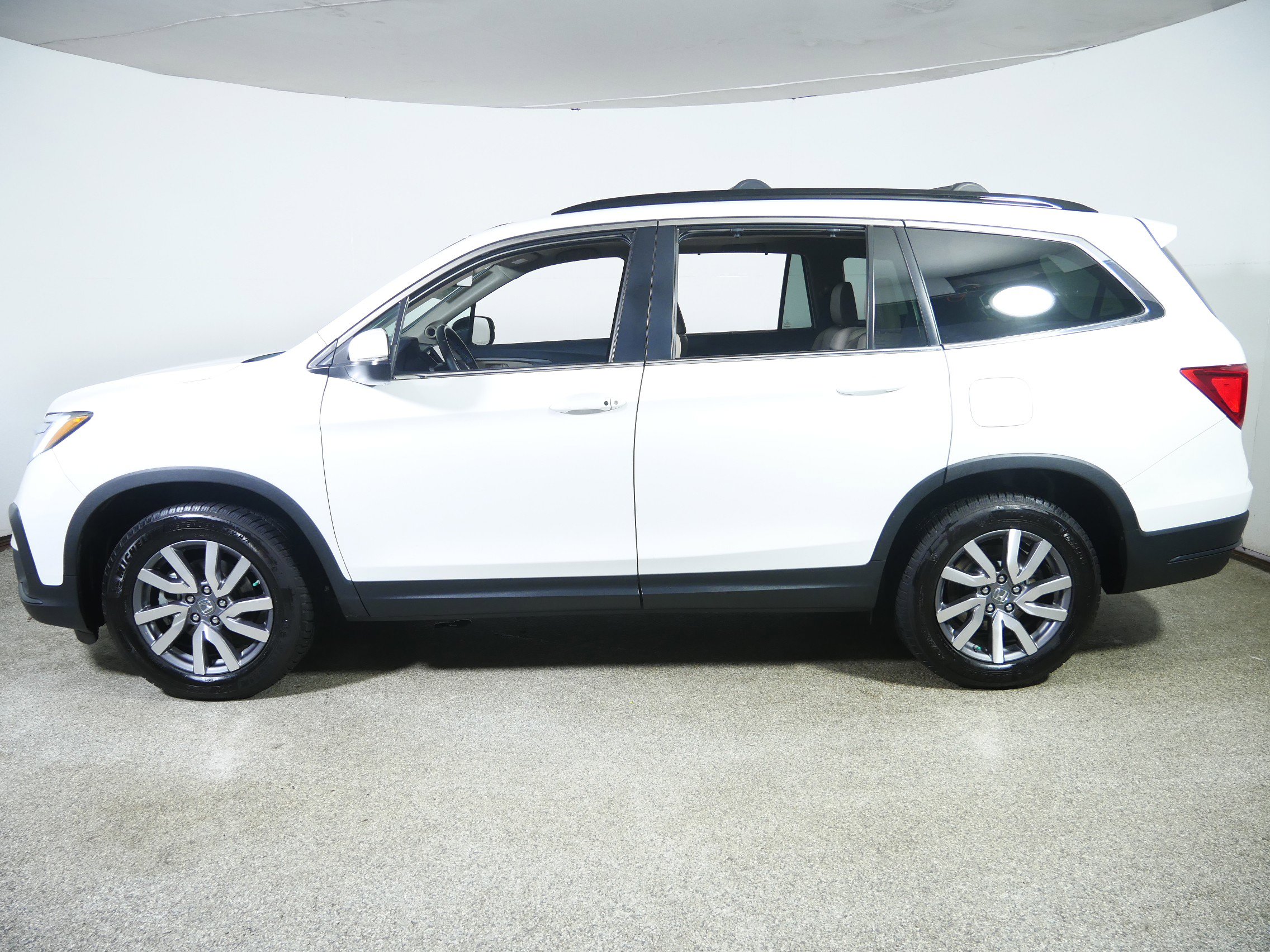 2020 Honda Pilot EX-L photo 3