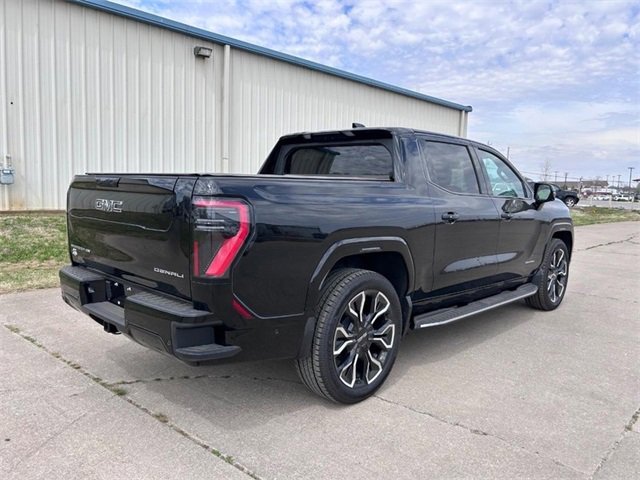 2025 Gmc Sierra EV Denali photo 3