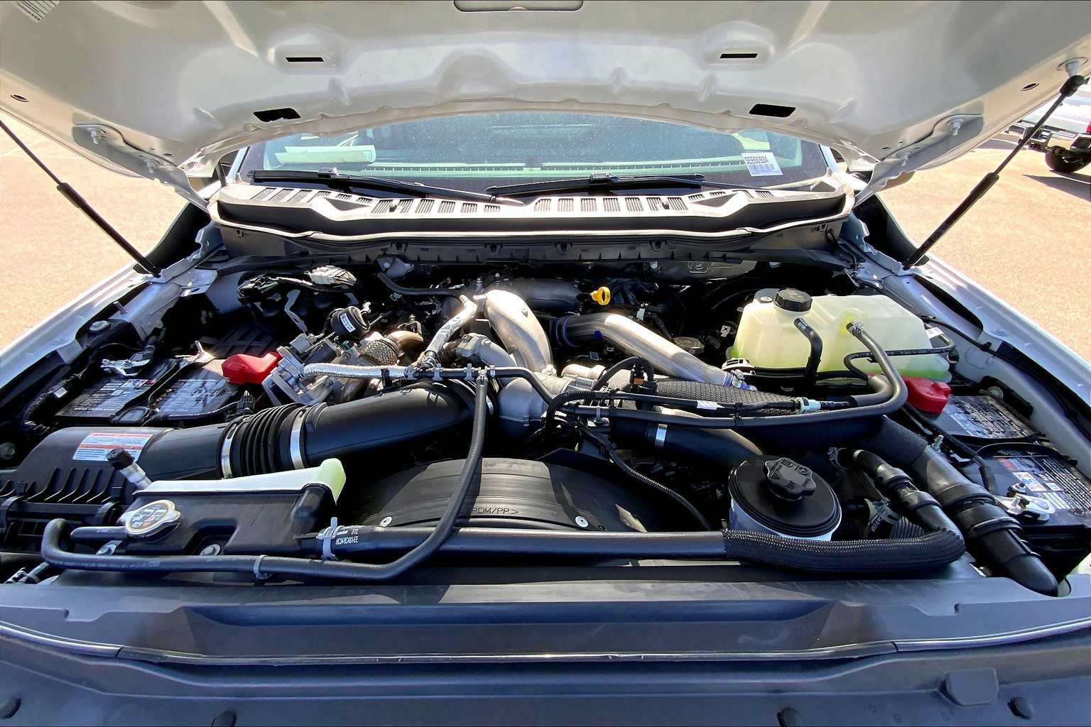 2025 Ford F-250 XLT photo 16