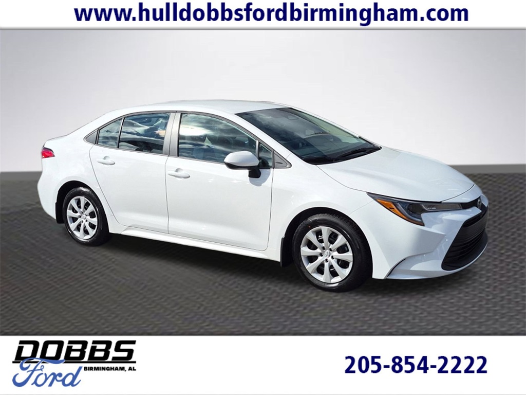 2026 Toyota Corolla LE's photo