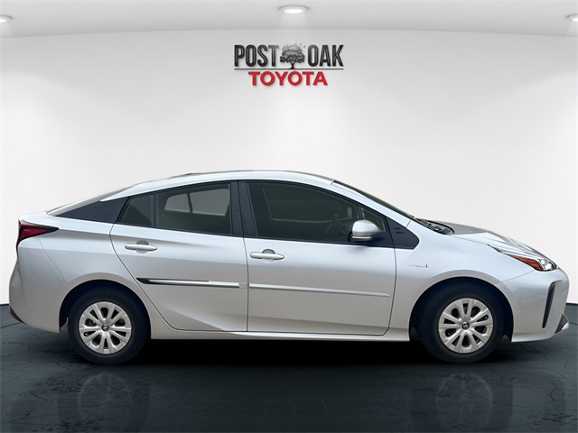 2022 Toyota Prius L photo 8